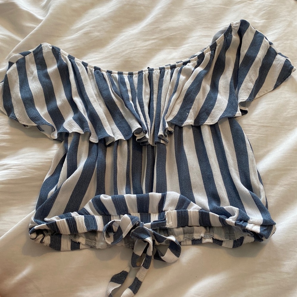 American Eagle: Off shoulder stripped top